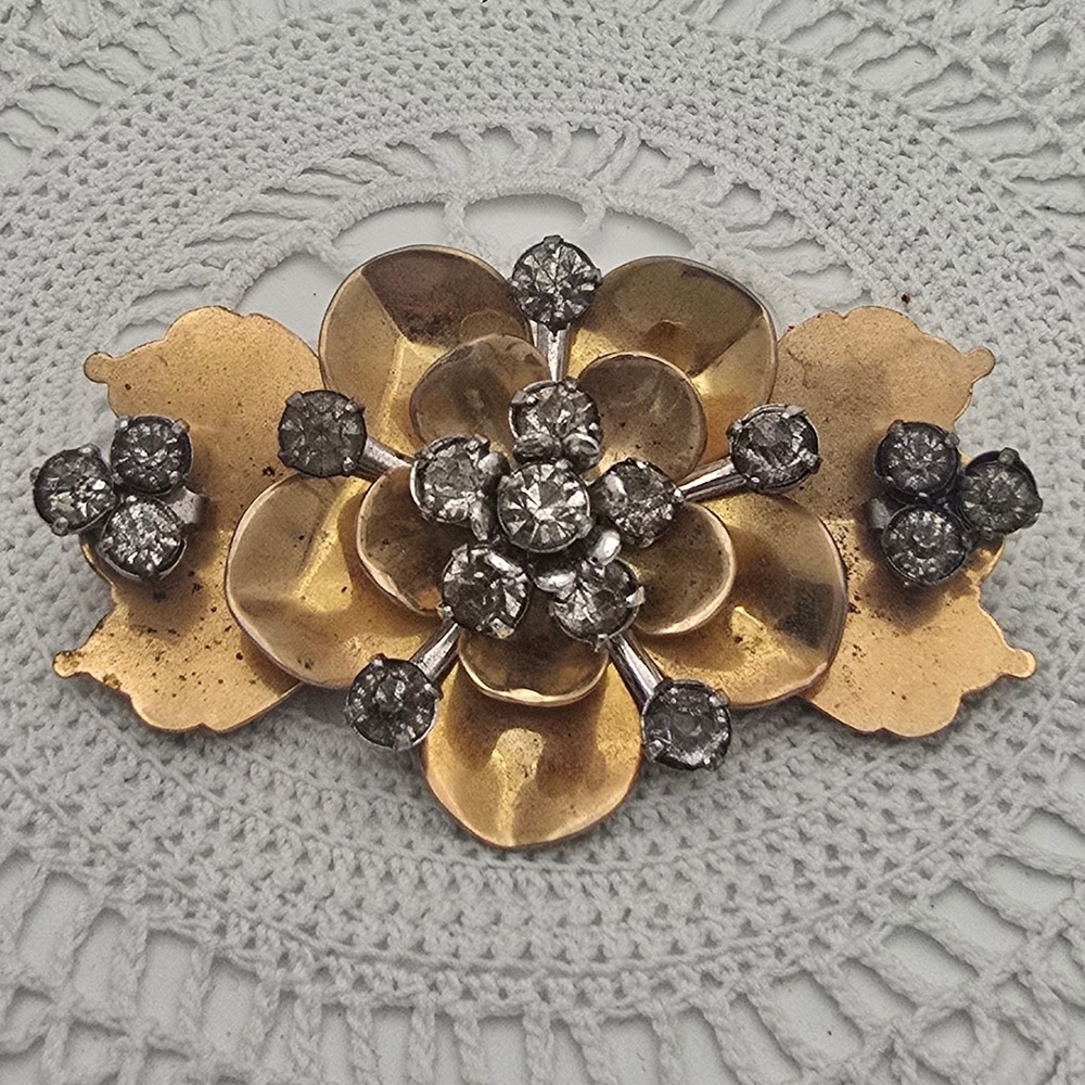 Vintage Barclay Brooch Gold Tone Rhinestone Layered Floral Pin 2.75in